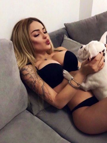 Надежда Стриптизёрша Малышева